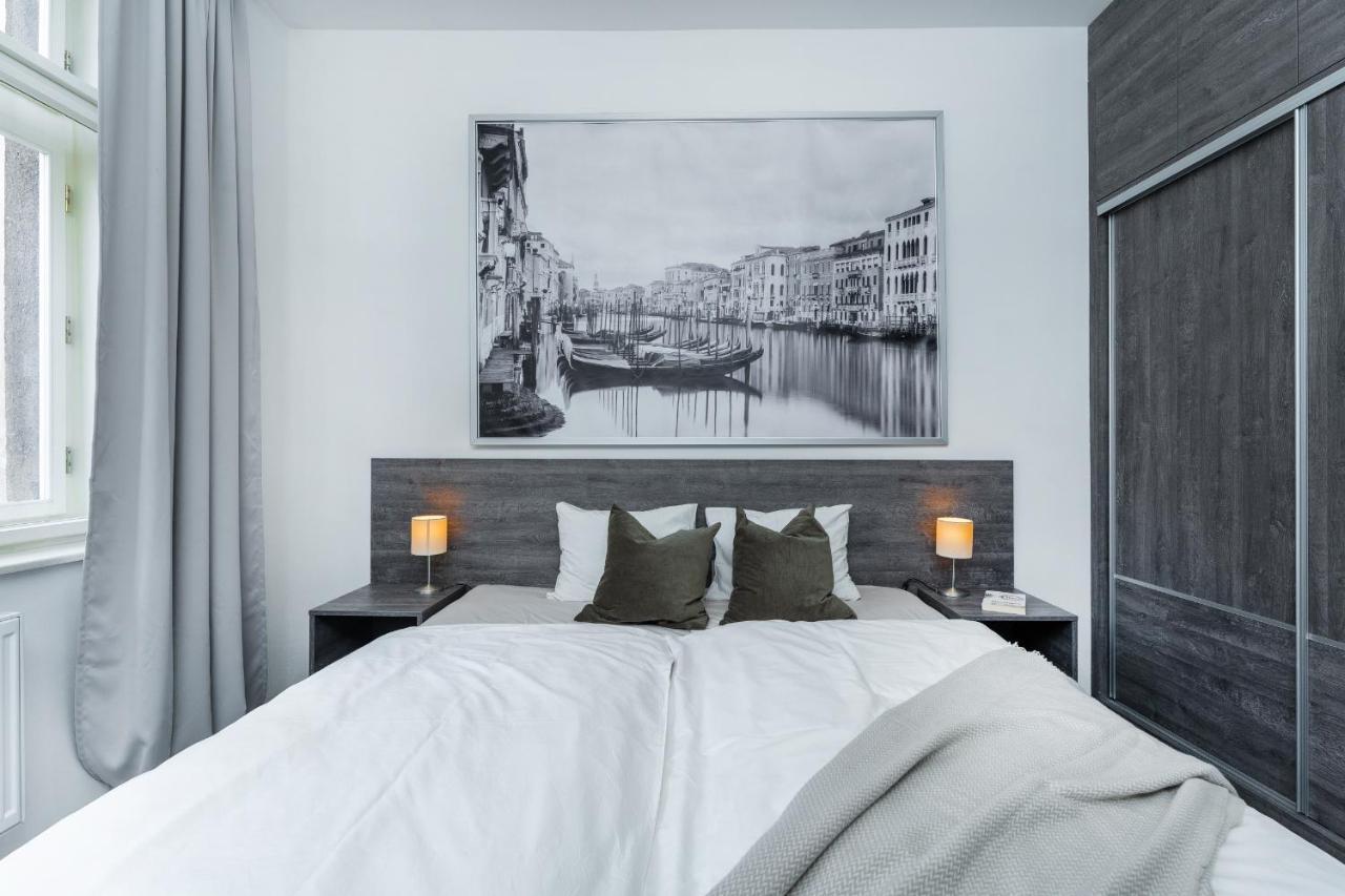 Wenceslas Square Apartment, Prague